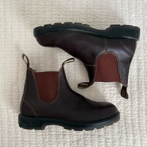 Blundstone #550 LASSICS CHELSEA BOOTS - WALNUT BROWN